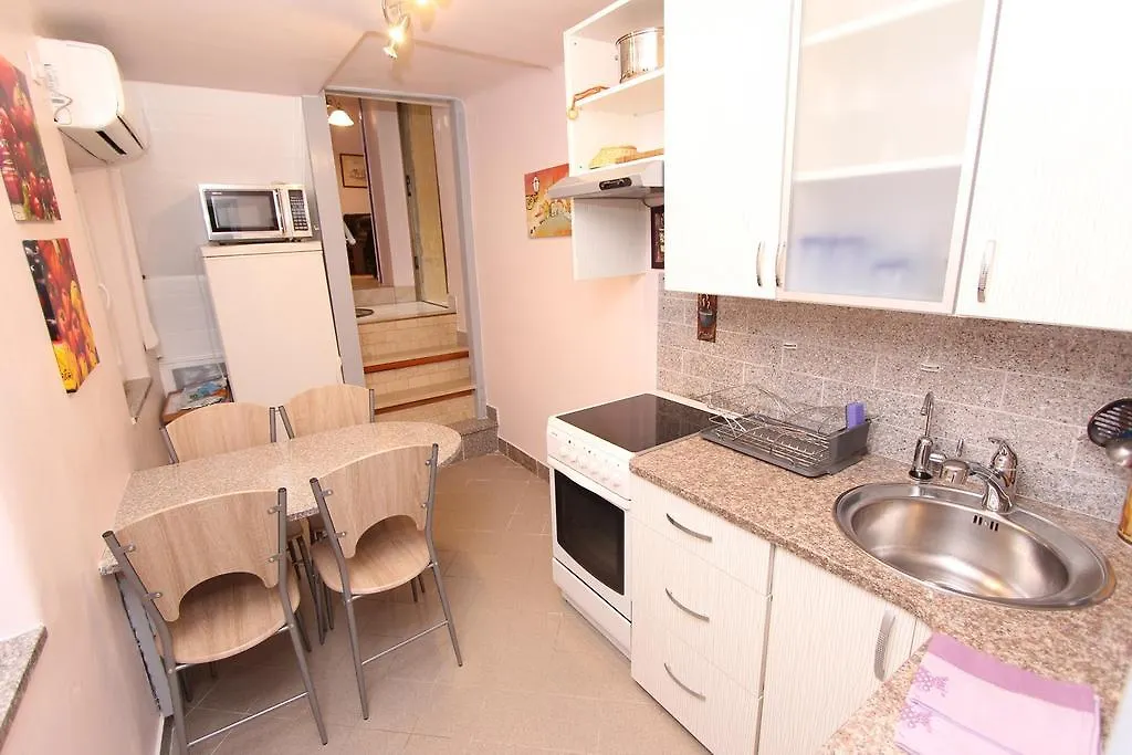 Apartment Amethyst Rovigno Croazia
